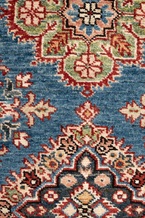 Fine Kazak 276cm x 76cm / 9' x 2'6'' - Image 8