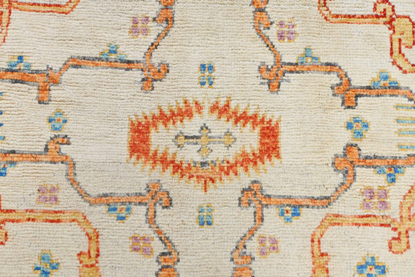 Abshar 237cm x 181cm / 7'9'' x 5'11'' - Image 3